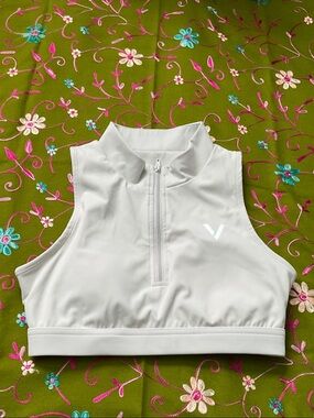 Sleeveless Zip-Front Crop Top in Light Gray - V Brand